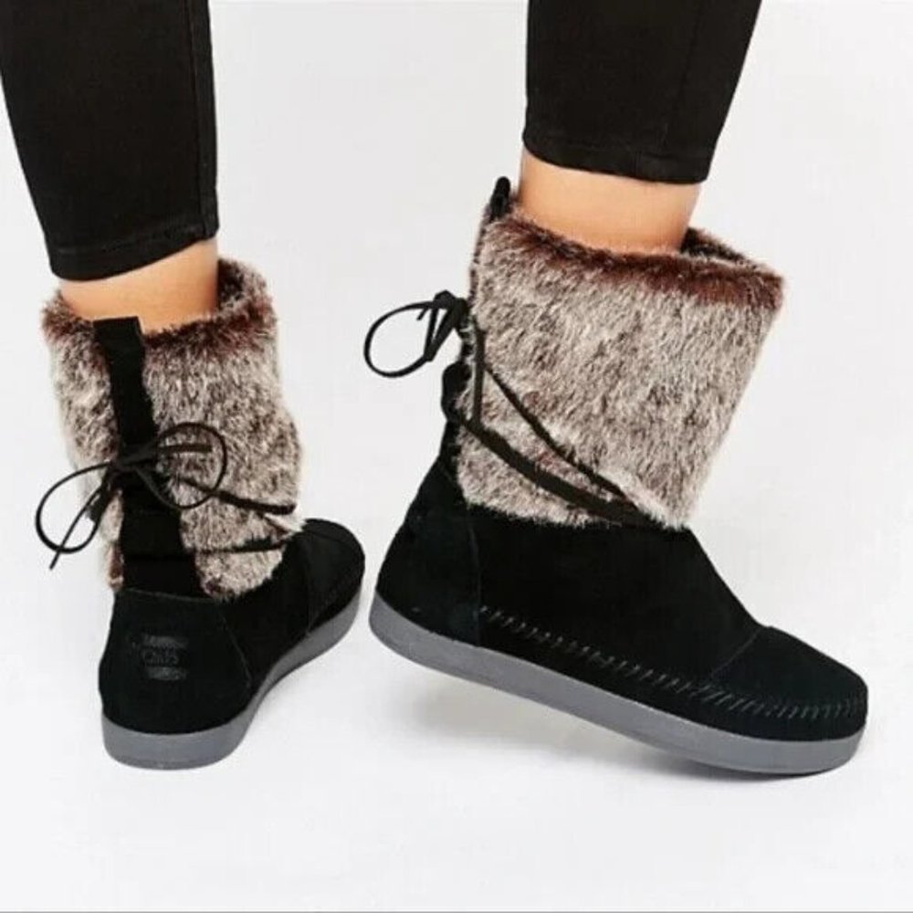 Toms Black Suede Nepal Faux Fur Boots Size 7 ASOS
